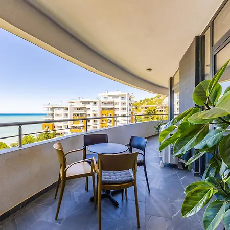 Seafront In Apartment *