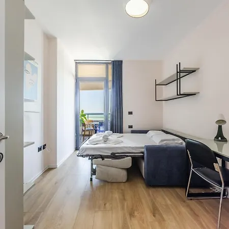 Seafront In Apartment *