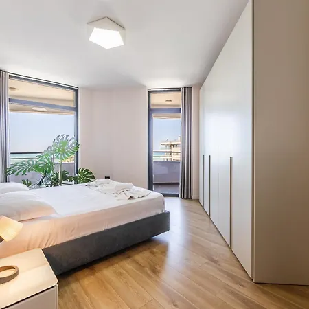 Apartment Seafront In Durres