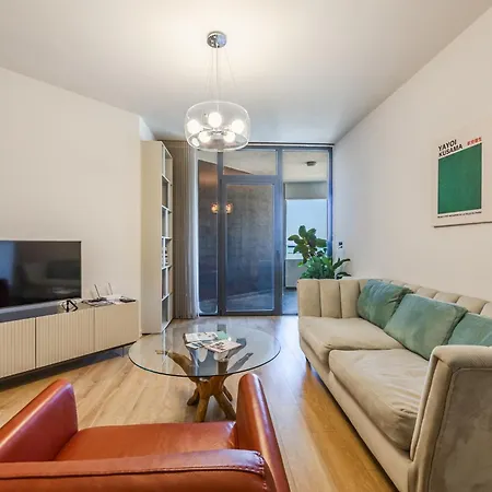 Apartment Seafront In