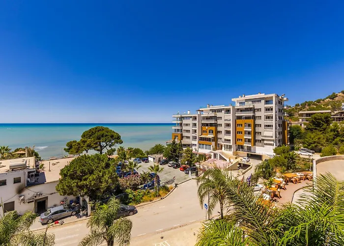 Seafront In Lejlighed