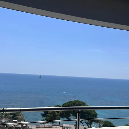 Touch Of The Sea Апартаменты Дуррес